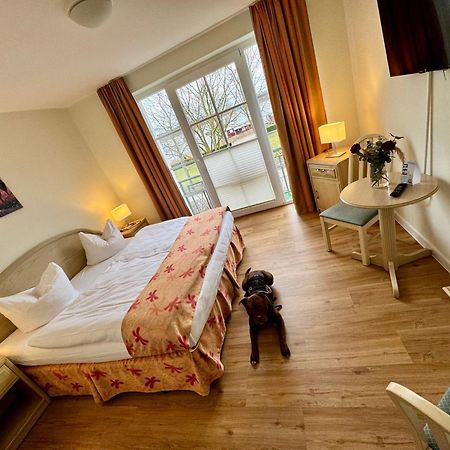 Altes Kasino Hotel Am See نيوروبين المظهر الخارجي الصورة